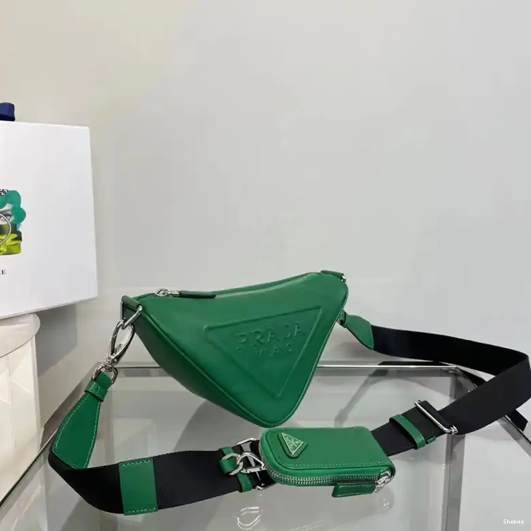 2212HT0001 Prada Bag 0617